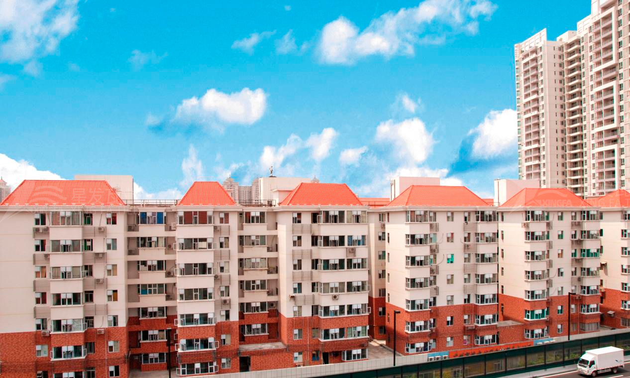 平改坡工程用合成樹脂瓦的優(yōu)勢，不僅僅是提升城市形象那么簡單！