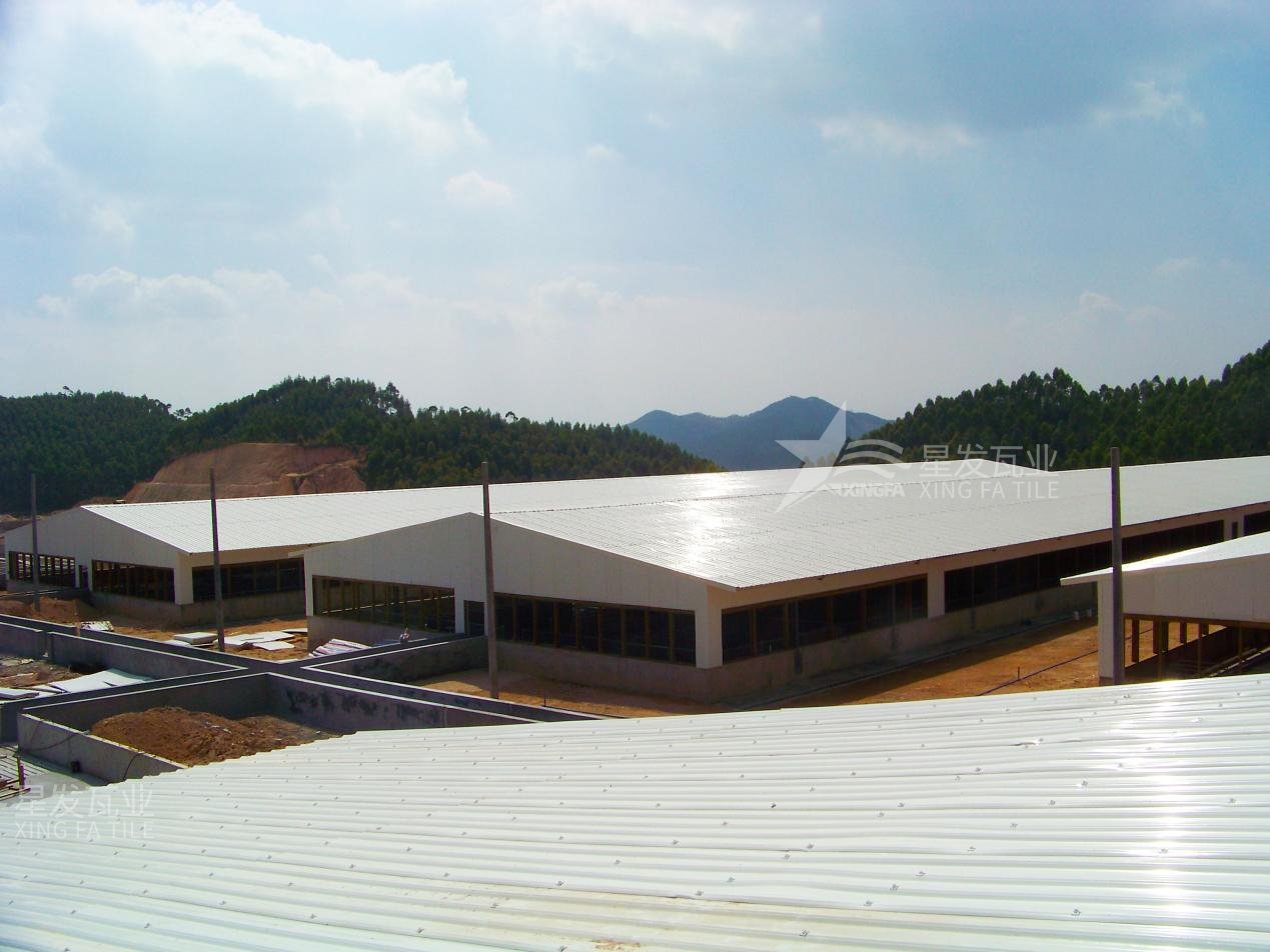 合成樹脂瓦施工安裝用什么材料搭建架子，鋼結(jié)構(gòu)搭建樹脂瓦